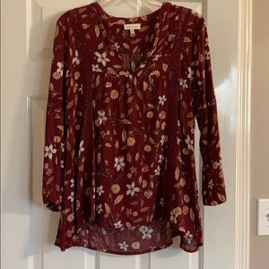 NWOT Bell du Jour Floral Top (fits like S/M)